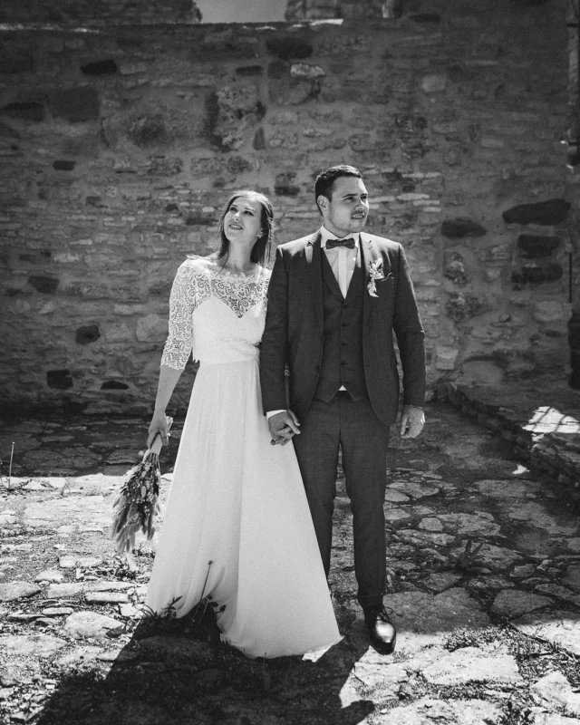 Als Hochzeitsfotograf hat man nicht immer die besten Lichtbedingungen, aber gerade das macht es so spannend und herausfordernd. Bei Sarah & Sven’s Hochzeit hatten wir es mit einer hochstehenden Sonne zu tun, aber seht selbst… 🤗🤩

#hochzeitsfotograf #hochzeitsreportage #thomasschiefkefotografie #realwedding #einbeck #salzderhelden #heldenburg #couplemoments #brideandgroom